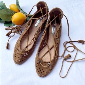 Halogen round toe lace up suede ballet flats brown laser cut size 6💜